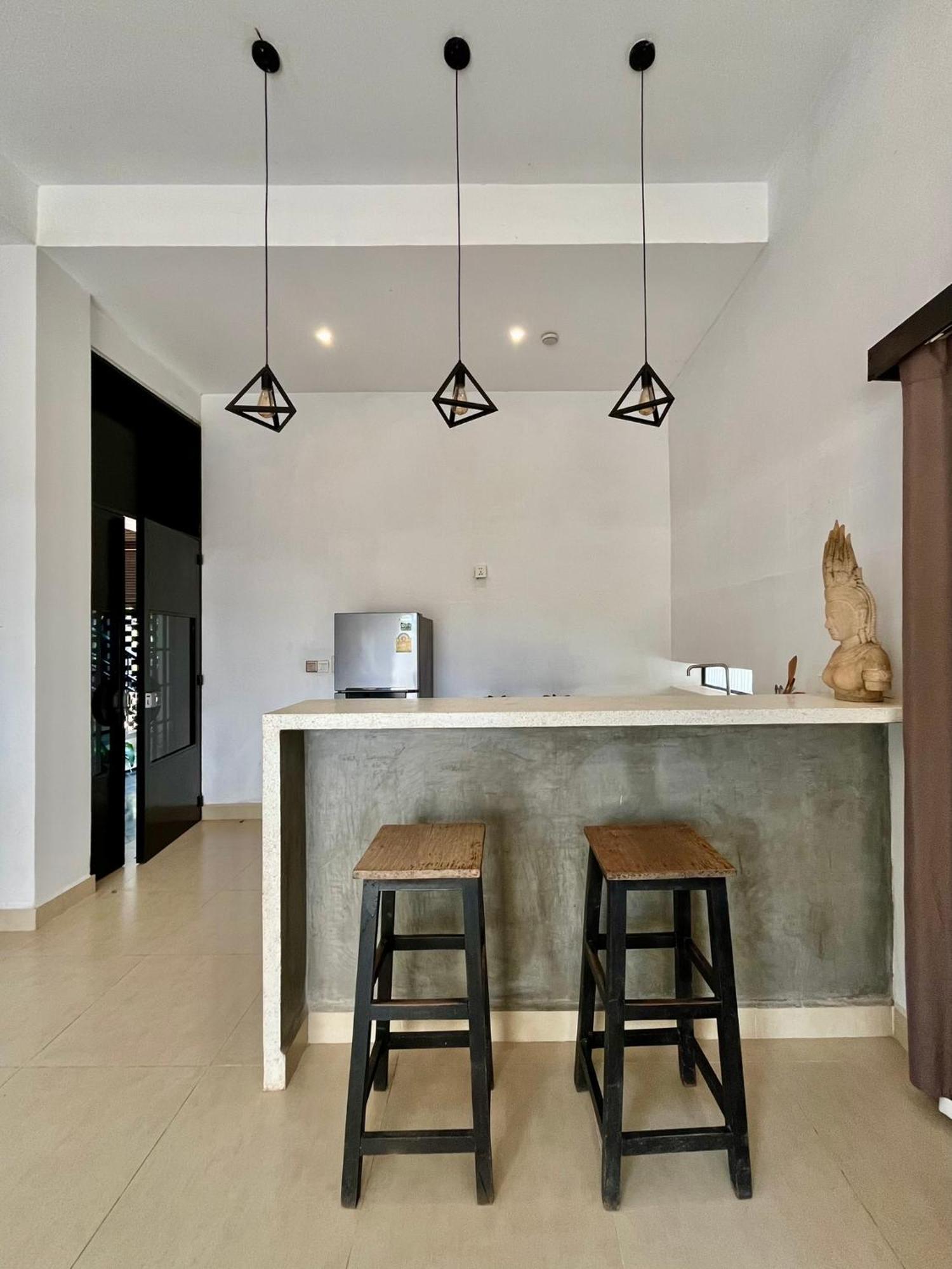 Apartment Canopy Family